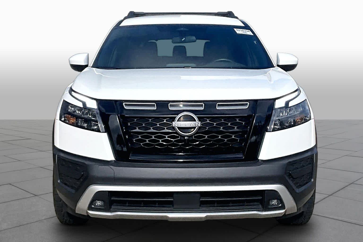 Used 2024 Glacier White Nissan Rock Creek image 4