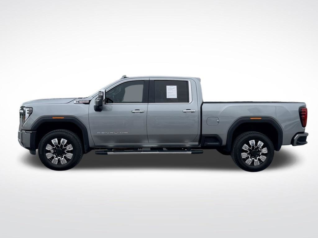 Used 2024 Silver GMC Denali image 3