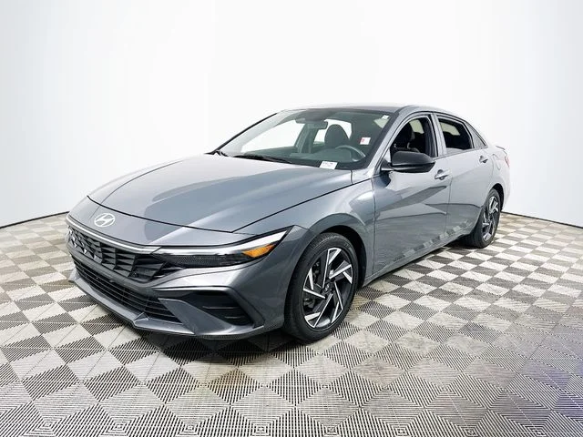 Certified Pre-Owned 2025 Hyundai Elantra SEL Sport