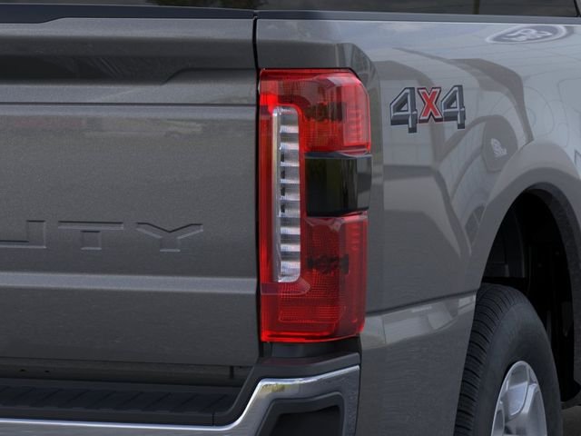 New 2026 Carbonized Gray Metallic Ford XLT image 43