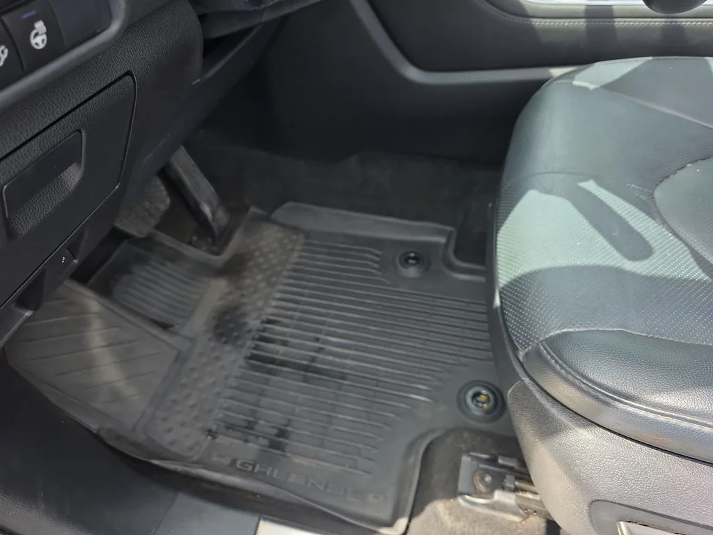 Used 2023 Magnetic Gray Metallic Toyota Platinum image 17