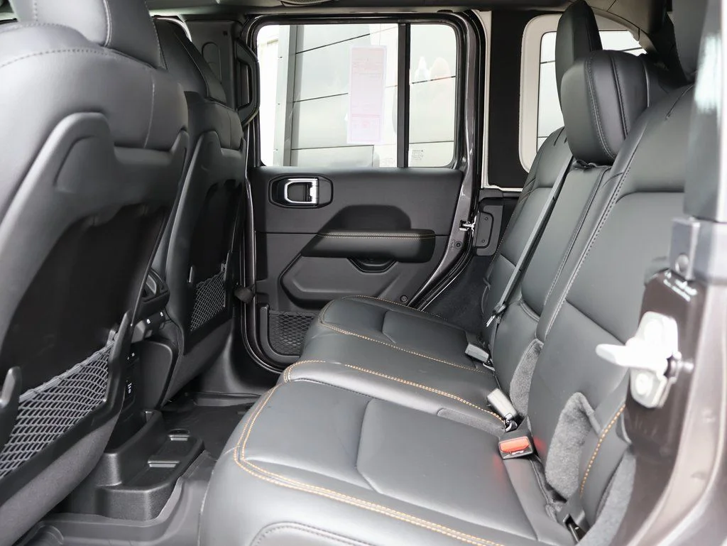 2026 Jeep Wrangler 4-Door Sahara - Photo 17