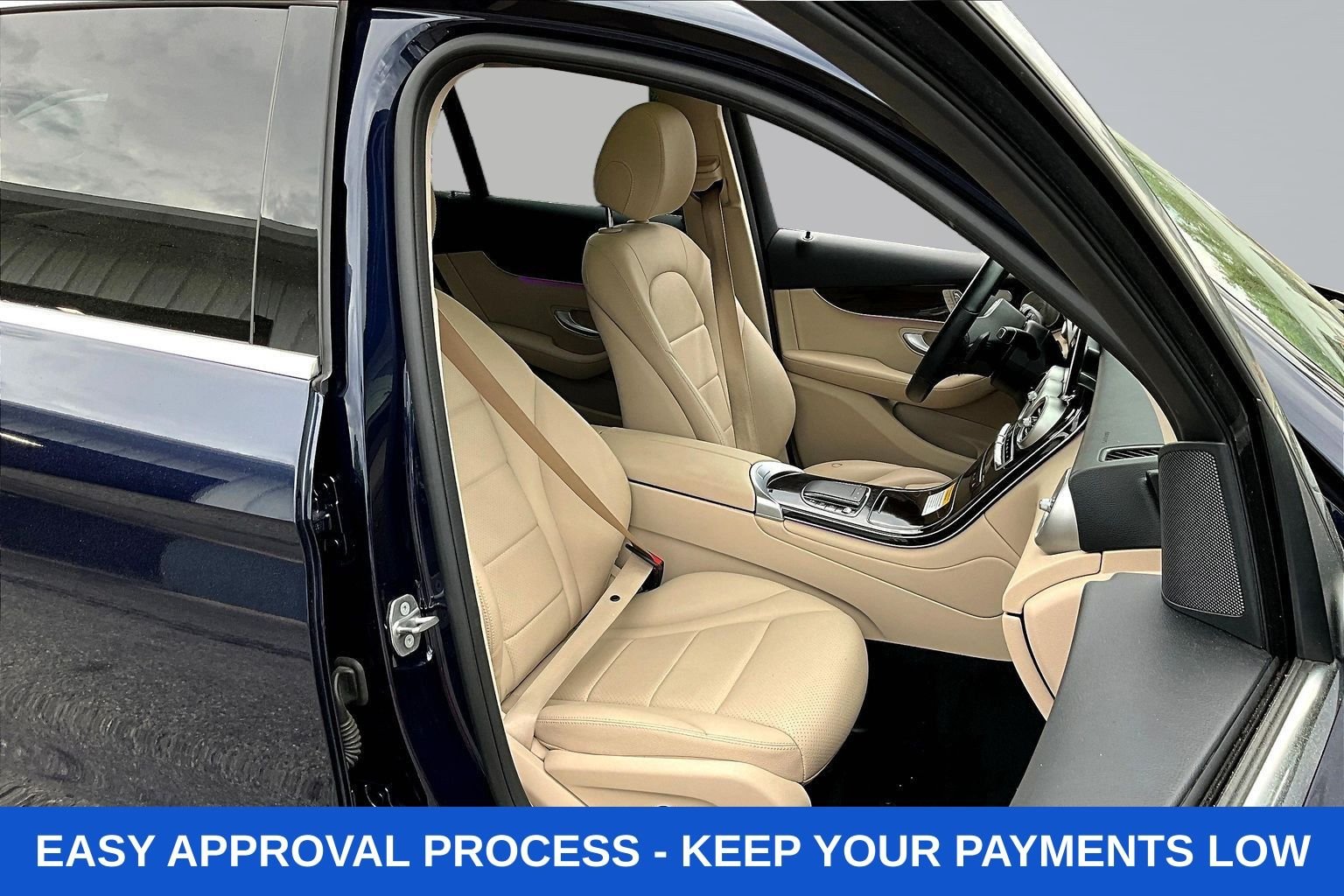 Used 2021 Blue Mercedes-Benz GLC 300 image 36