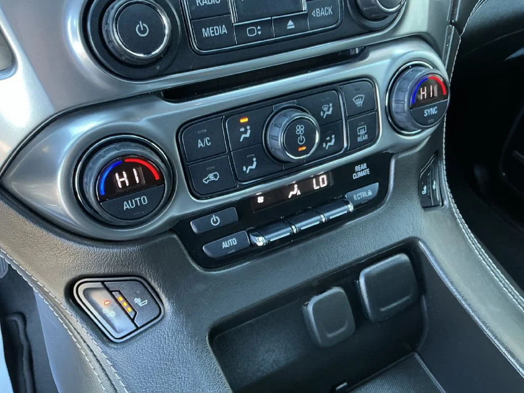 Used 2019 SHADOW GRAY METALLIC Chevrolet LT image 23
