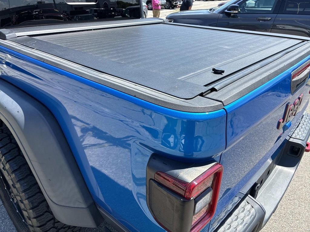 Used 2021 Blue Jeep Rubicon image 13