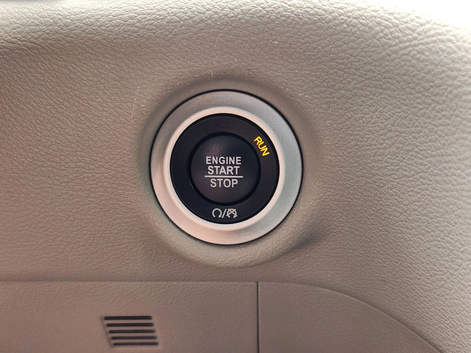 Used 2024 Silver Chrysler LX image 20