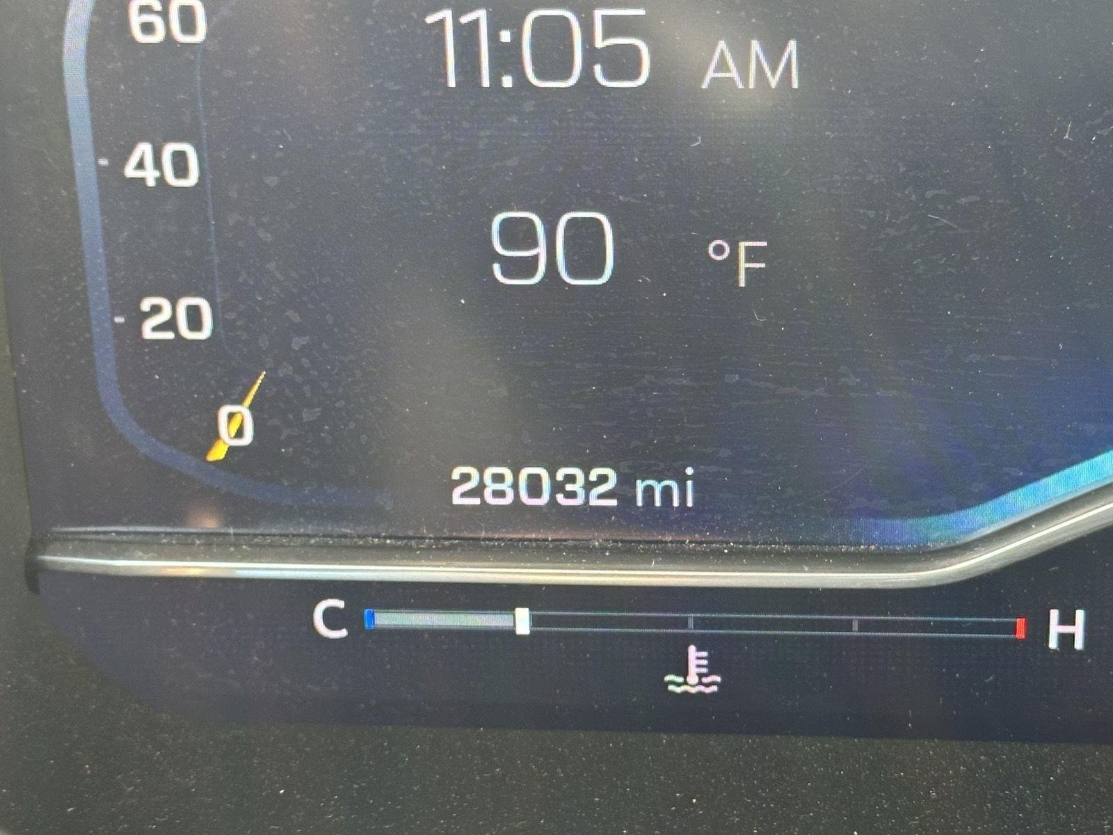 Used 2025 Summit White Chevrolet LT image 14