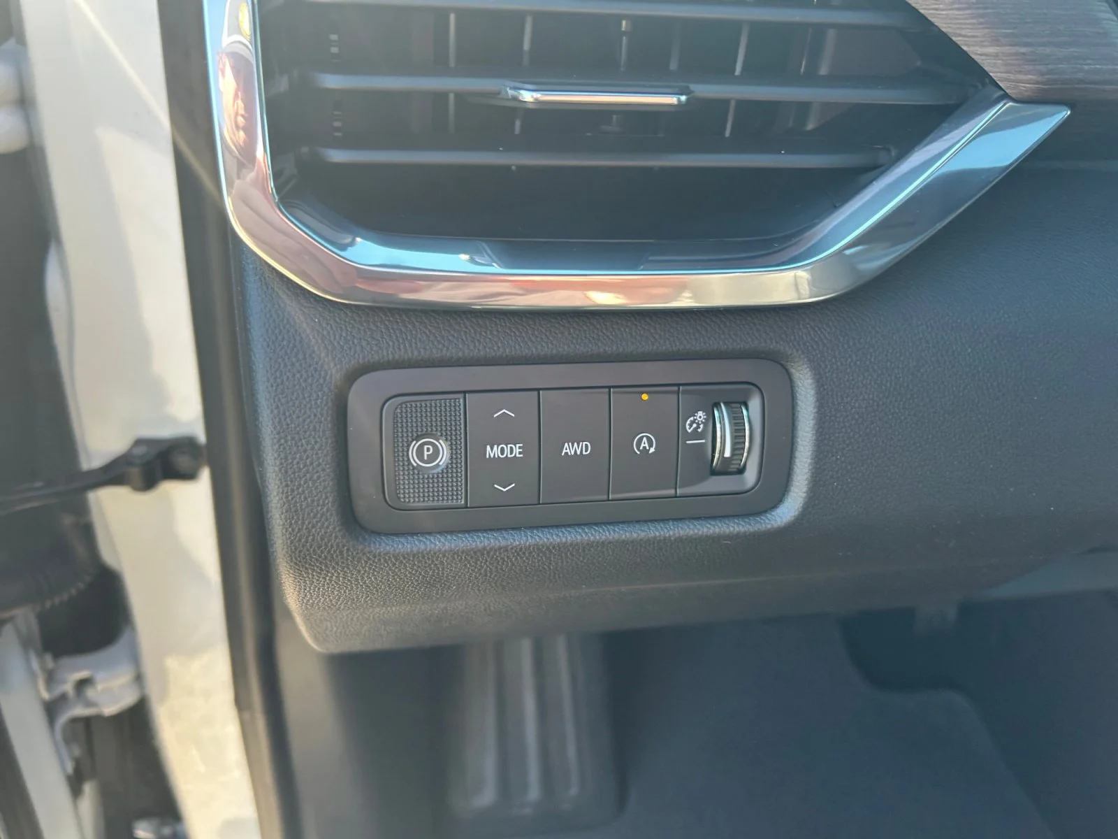 New 2027 Summit White GMC Denali AWD image 16