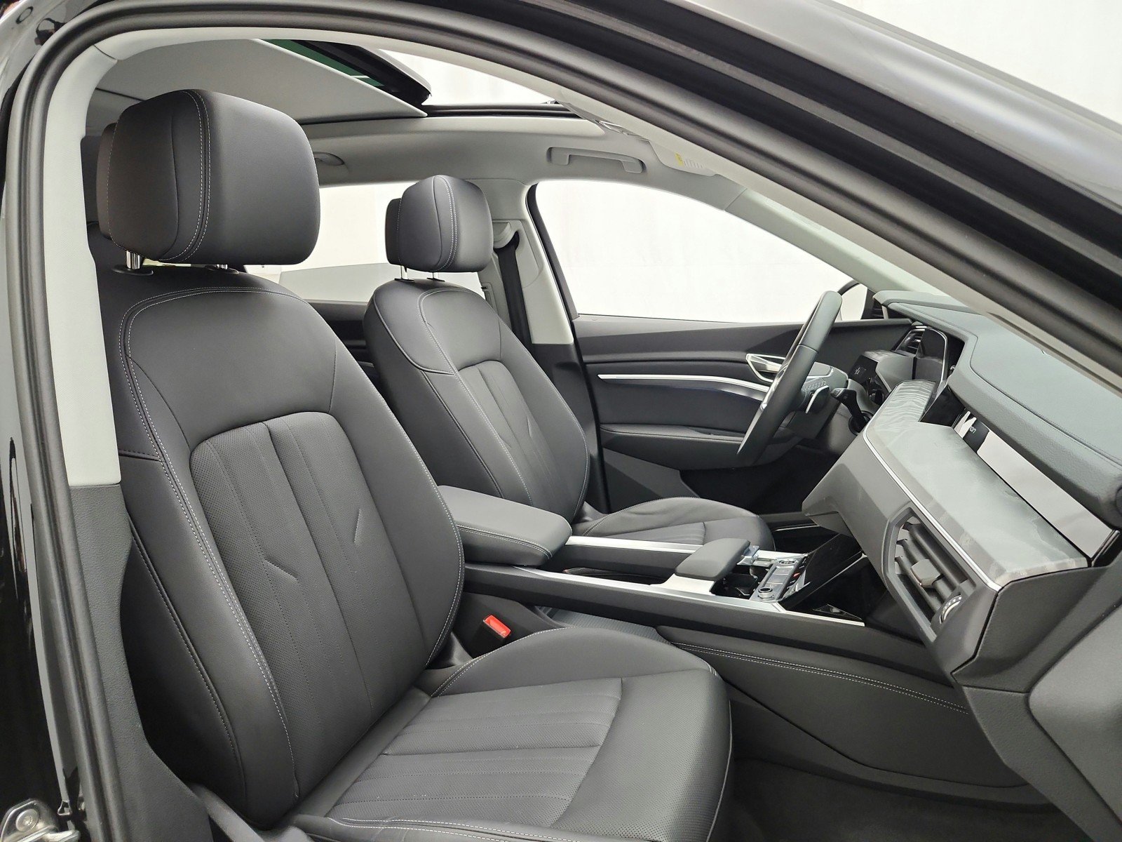 Used 2024 Mythos Black Metallic Audi Premium Plus quattro image 20