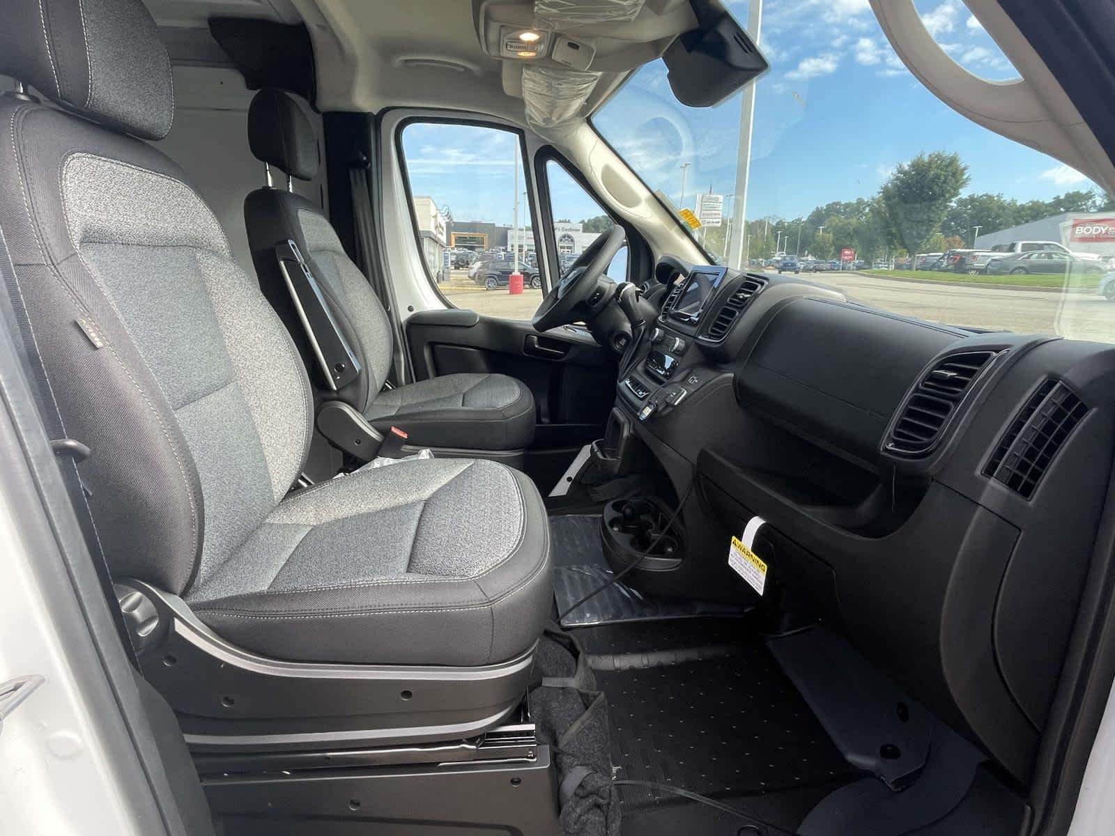 New 2026 Bright White Clearcoat Ram Tradesman image 22