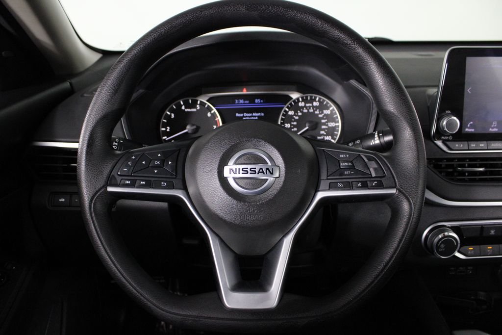 Used 2022 Blue Nissan 2.5 SV image 9
