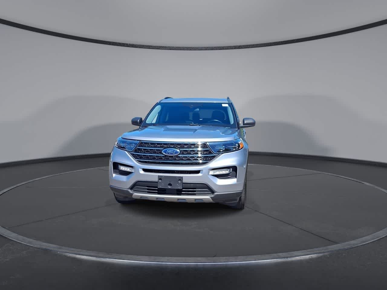 Certified Used 2021 Iconic Silver Metallic Ford XLT image 3