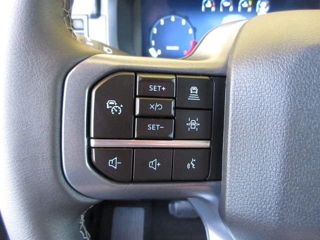 New 2026 Carbonized Gray Metallic Ford XLT image 15
