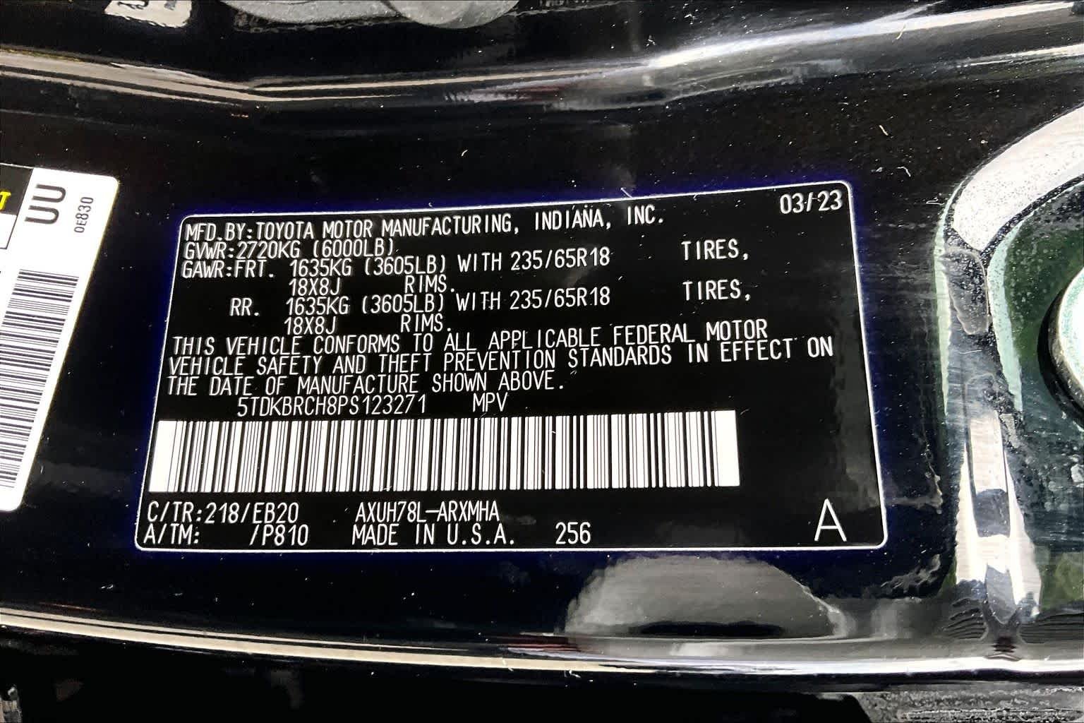 Used 2023 Midnight Black Metallic Toyota Hybrid XLE image 34