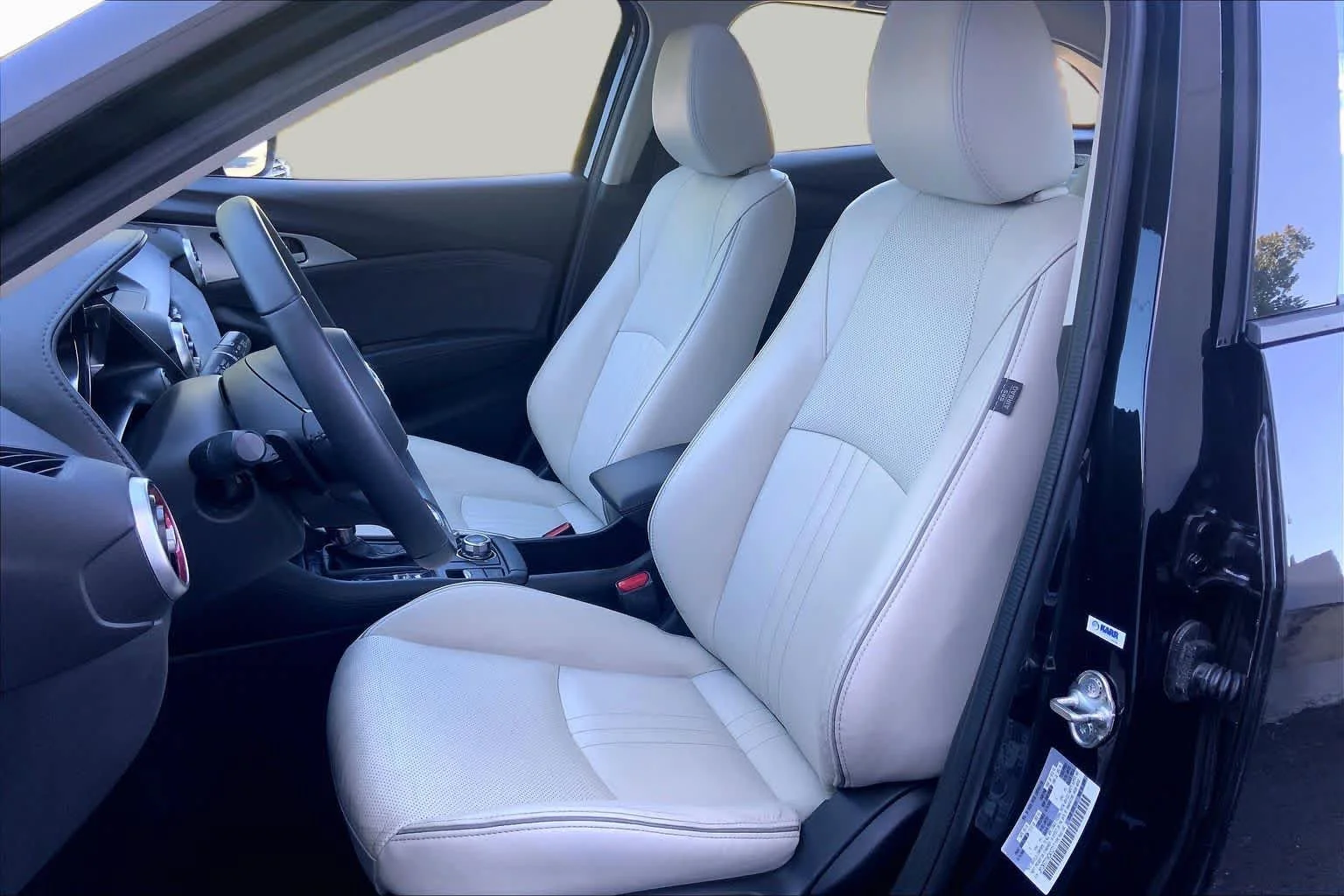 Used 2019 Jet Black Mica Mazda Grand Touring image 9