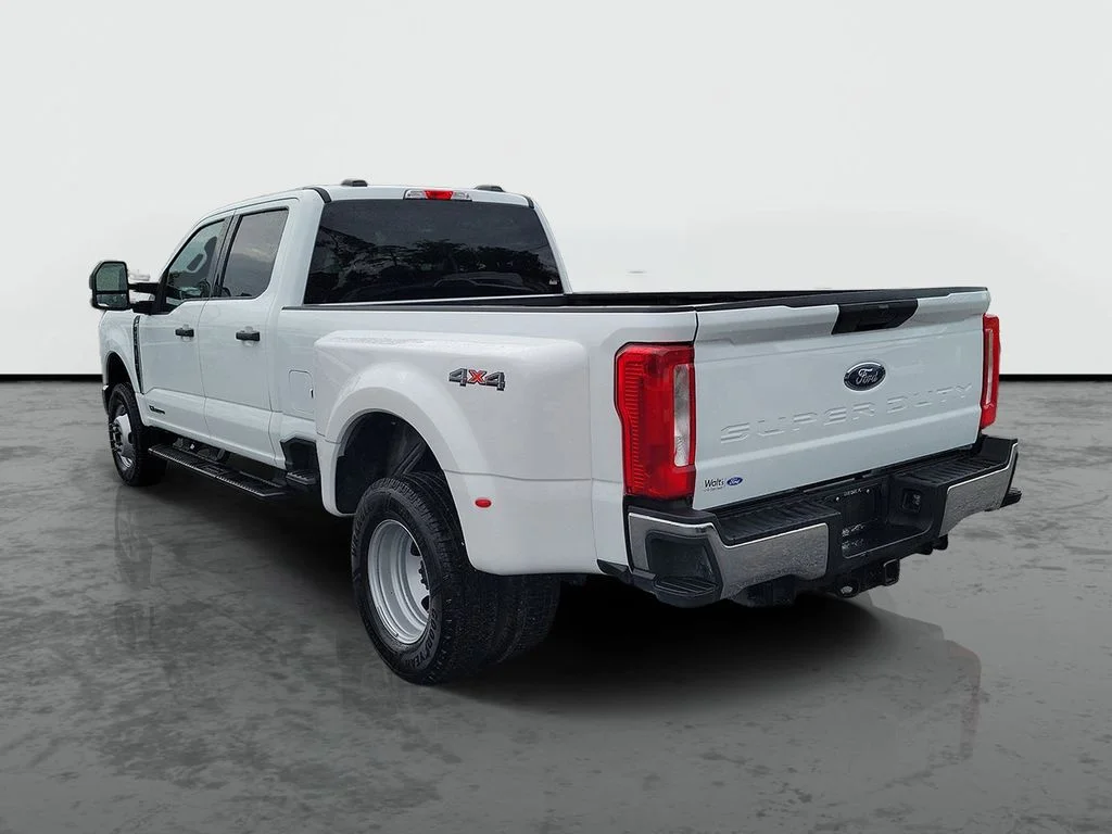 Used 2026 White Ford XLT image 3