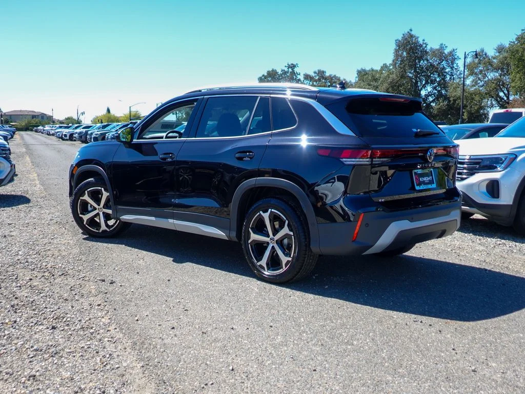 New 2026 Deep Black Pearl Volkswagen 2.0T SE image 9