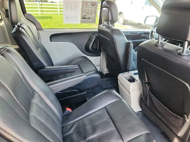 Used 2013 Black Chrysler Touring image 29