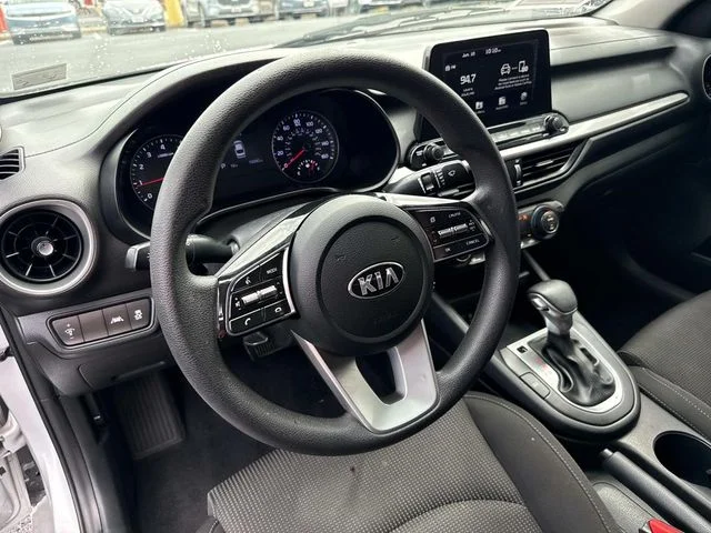 Used 2019 Silver Kia LXS image 2