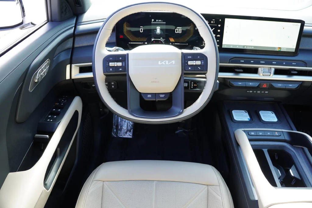 Certified Used 2027 Glacial White Kia EX image 22