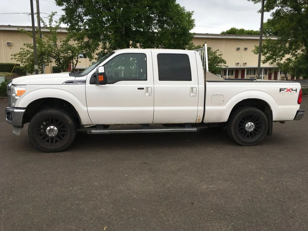 Used 2011 White Ford  image 3