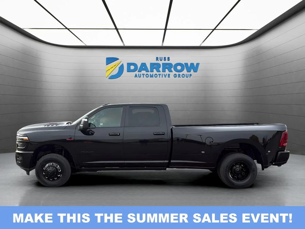 New 2026 Diamond Black Crystal Pearl-Coat Exterior Paint RAM Laramie image 2