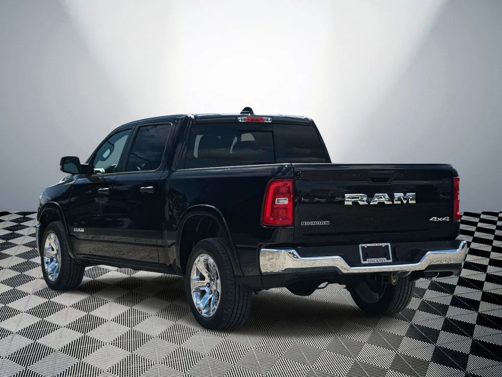 New 2025 Diamond Black Crystal Pearl-Coat Exterior Paint RAM Big Horn/Lone Star image 4
