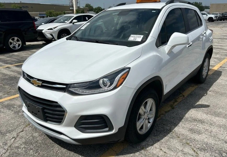 Used 2019 White Chevrolet LT image 5