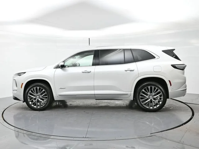 Used 2025 White Frost Tricoat Buick Avenir image 4