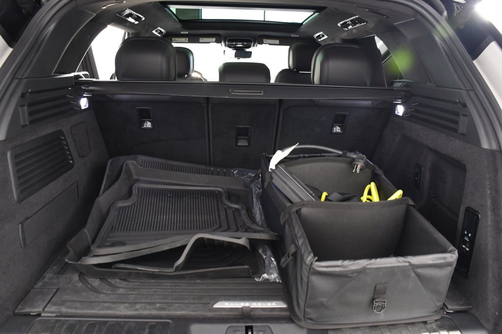 Used 2025 Borasco Grey Metallic Land Rover Autobiography image 23