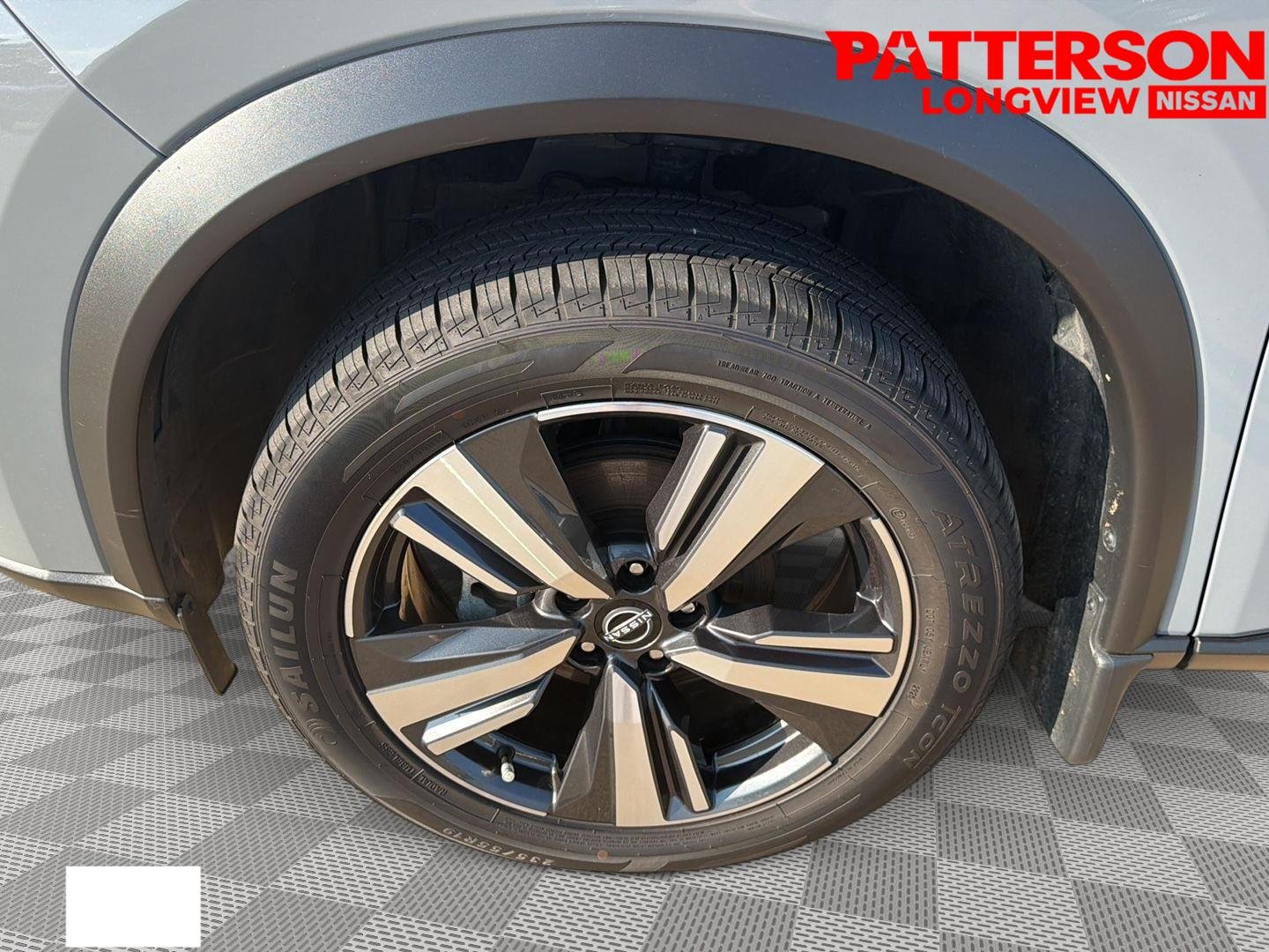 Used 2025 Boulder Gray Pearl Nissan SL image 22