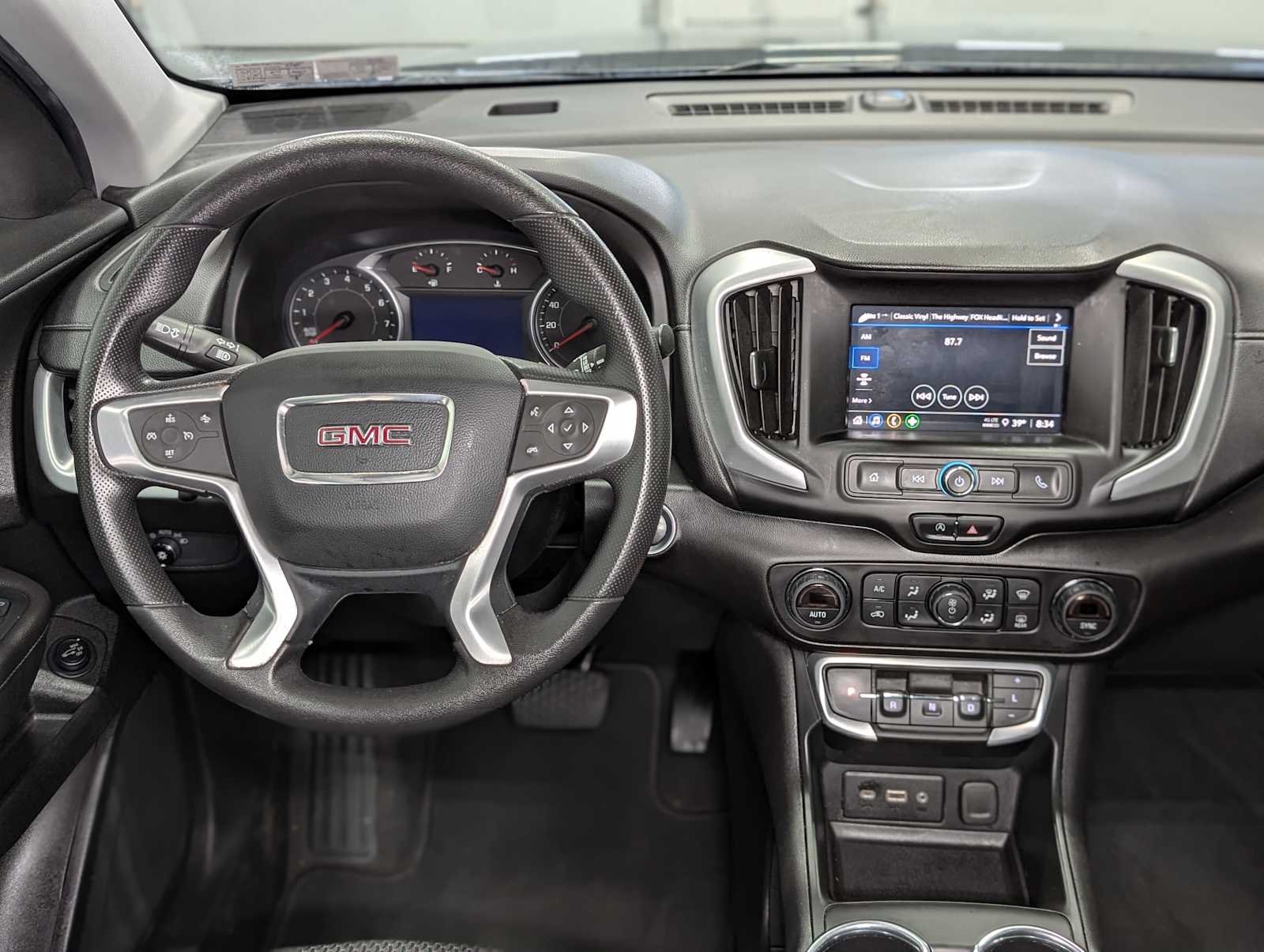 Used 2022 Ebony Twilight Metallic GMC SLE image 5