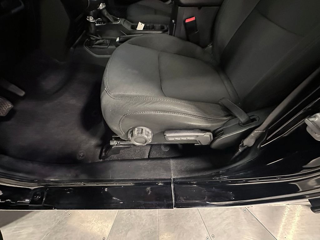 Used 2021 Black Jeep Unlimited Sport S image 20