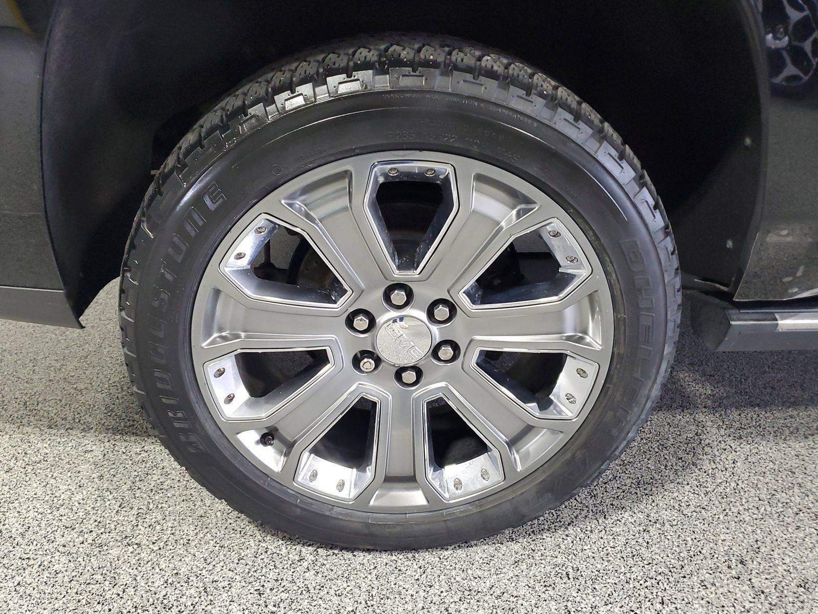 Used 2015 Black GMC Denali image 5