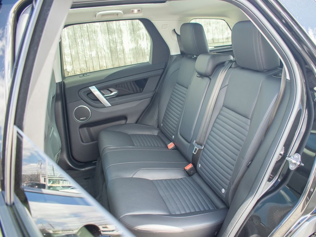 Used 2025 Black Land Rover S image 36