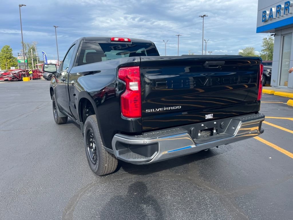 2025 Chevrolet Silverado 1500 photo 3