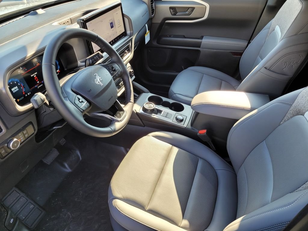 New 2025 Azure Gray Metallic Tri-Coat Ford Badlands® image 8