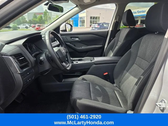 Used 2025 Silver Nissan SV image 9