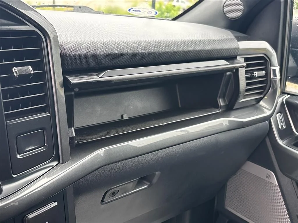 Used 2022 Black Ford XLT image 39