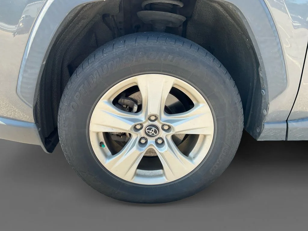 Used 2020 Gray Toyota XLE image 12