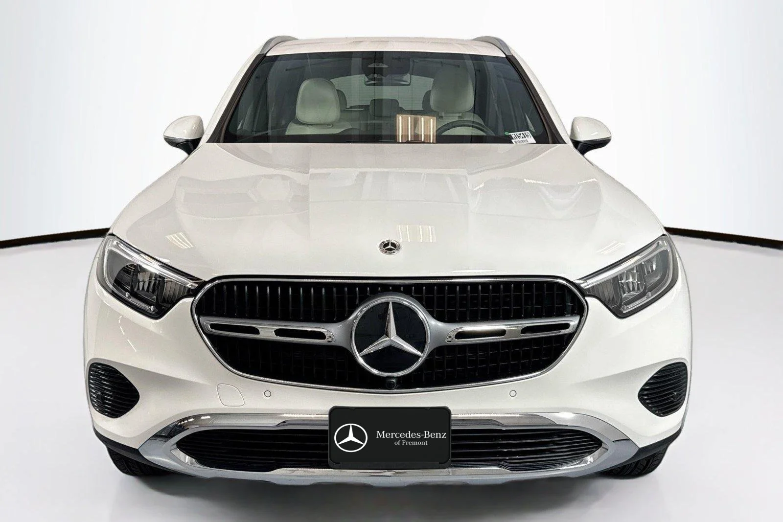 Used 2025 Polar White Mercedes-Benz GLC 300 image 2