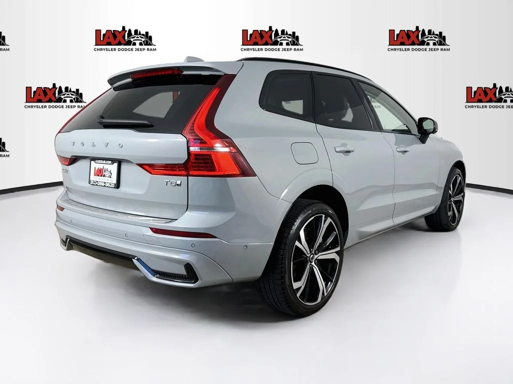 Used 2025 Gray Volvo T8 Ultra image 7