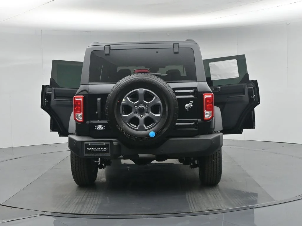 New 2026 Shadow Black Ford Big Bend image 31