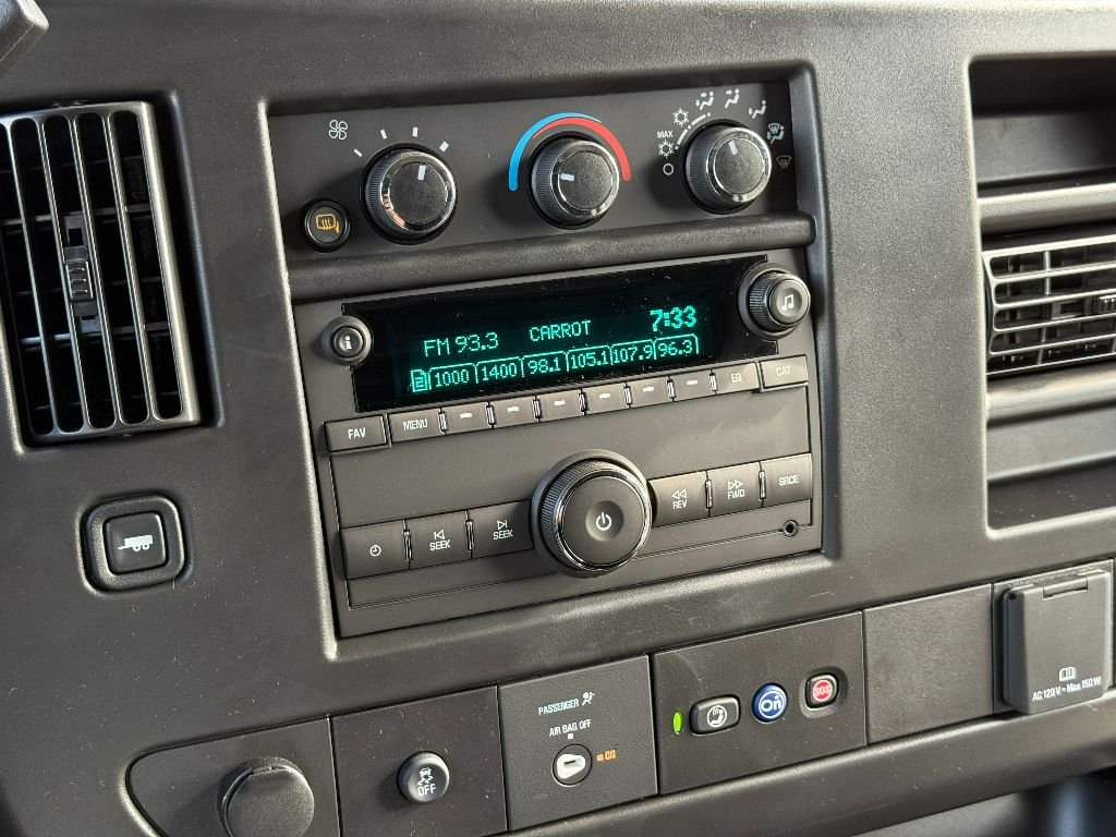 2025 Chevrolet Express Cargo Work Van - Photo 27