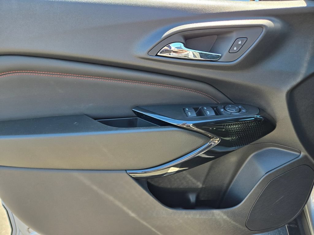 2026 Chevrolet Trax RS - Photo 9