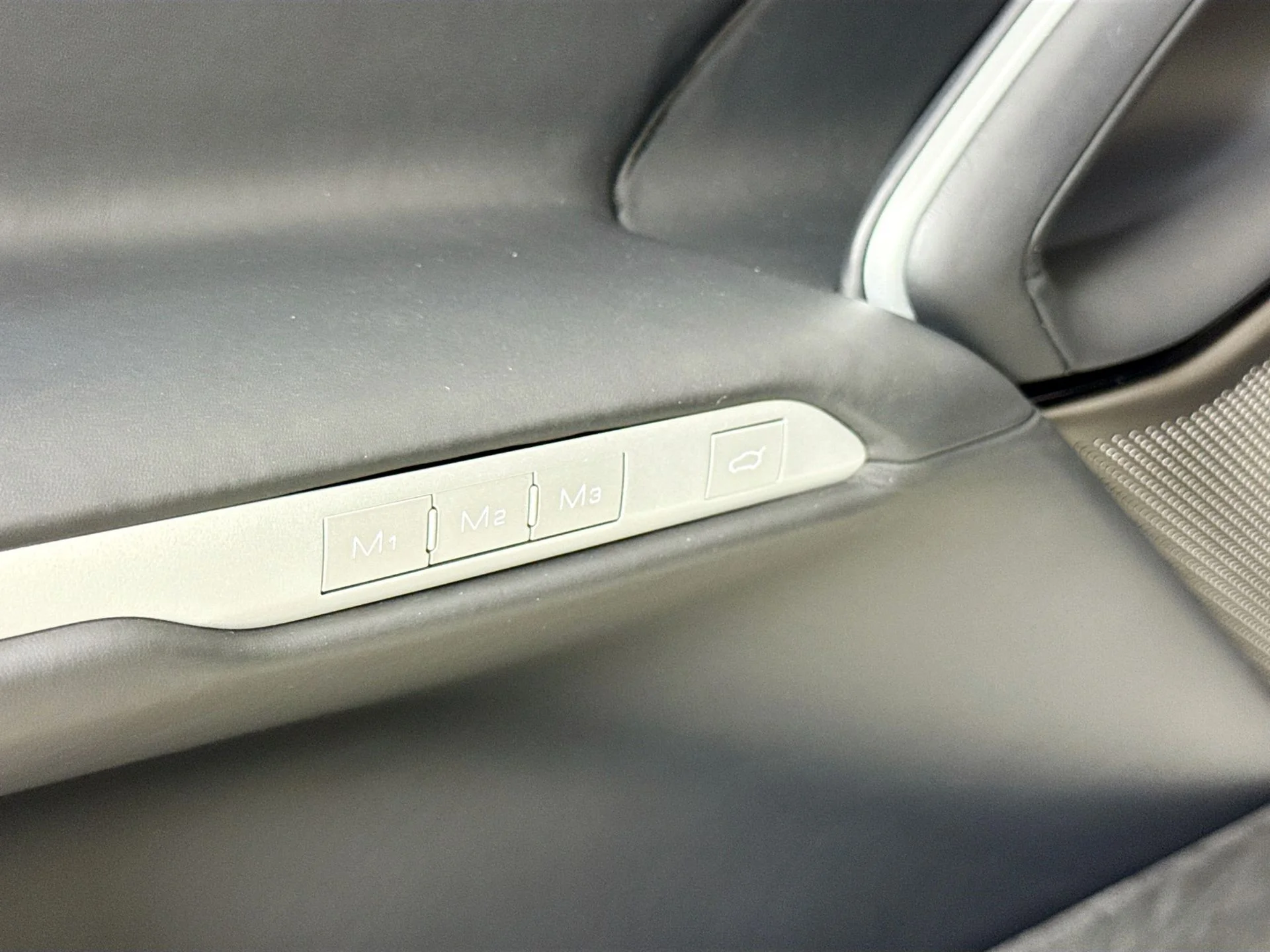 Certified Used 2025 Bianco Italia Ferrari Base image 15