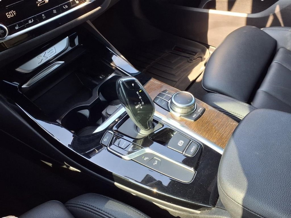 Used 2020 Dark Graphite BMW xDrive30i image 14