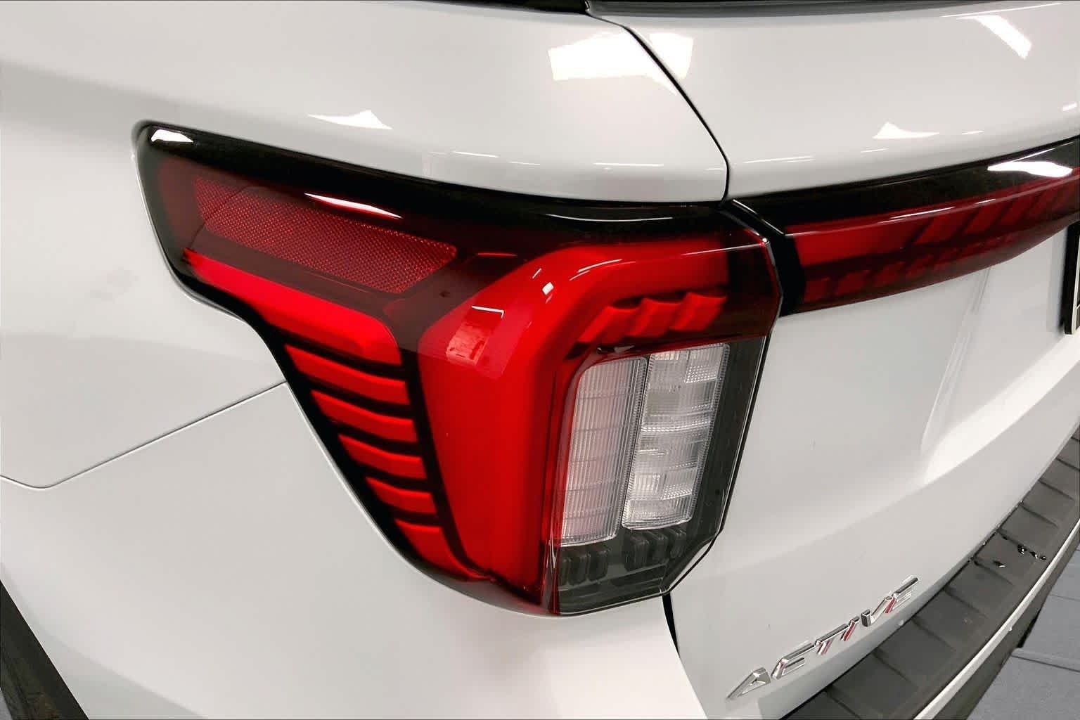New 2026 Space White Metallic Ford Active image 14
