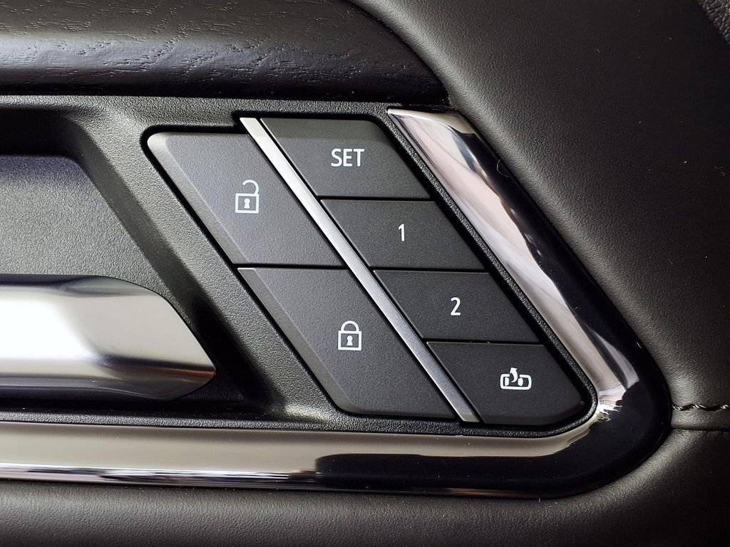 Used 2022 Onyx Black GMC AT4X image 18