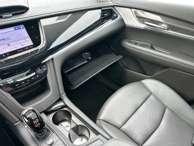 Used 2023 White Cadillac Sport image 37